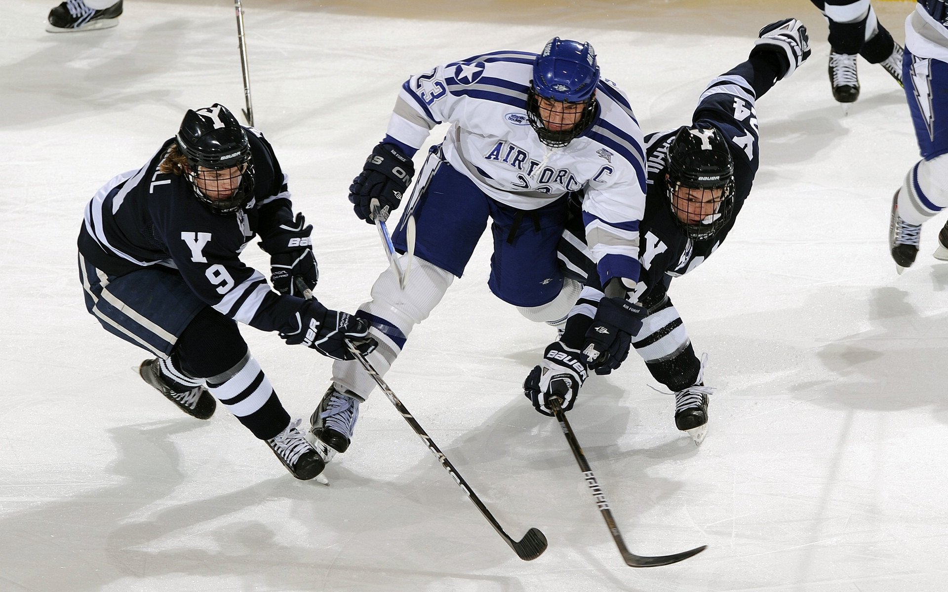 世界排名争夺战之夜，詹姆斯持续制造杀伤